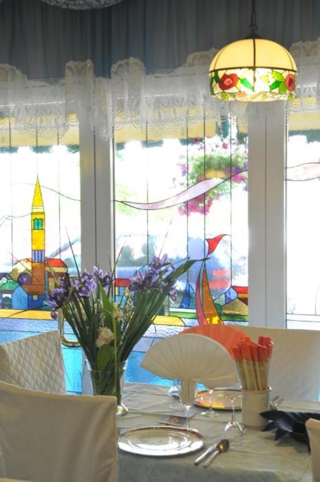 Albergo Ristorante Fabrizio Каорле Екстериор снимка